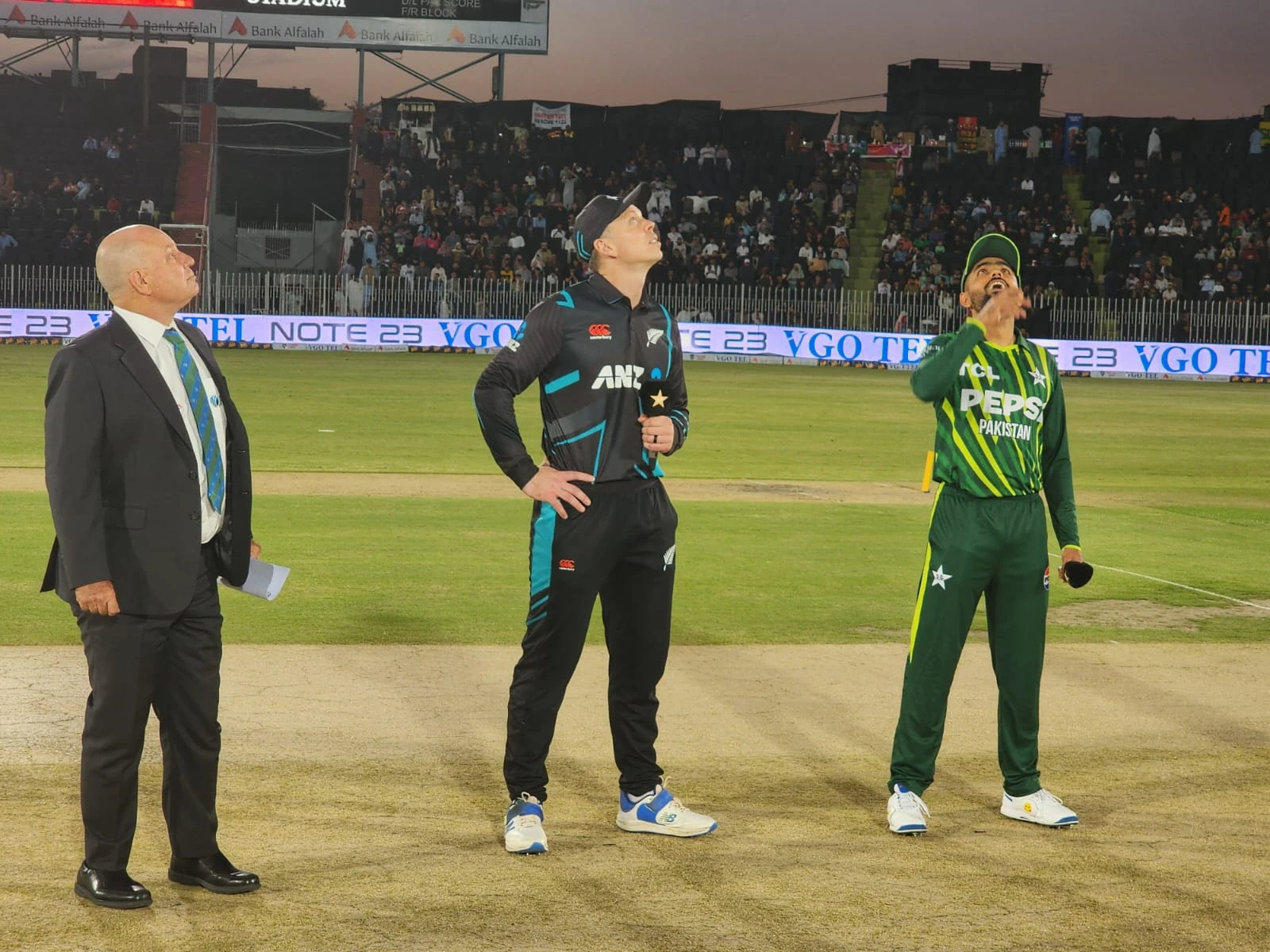 Pakistan win toss, elect to bowl first against New Zealand