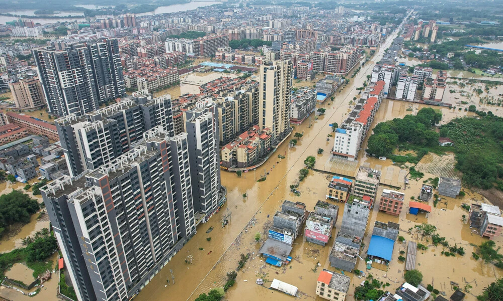 Southern China storms kill four, force mass evacuations