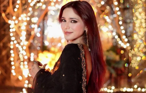 Lady in Black: Aima Baig shines in classy Lehenga Choli