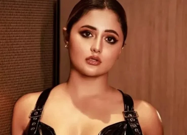 Rashami Desai shuts down trolls body-shaming her during wedding event