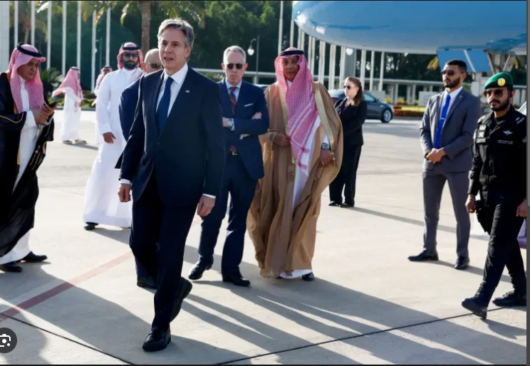 Blinken arrives in Saudi Arabia on new Mideast crisis tour