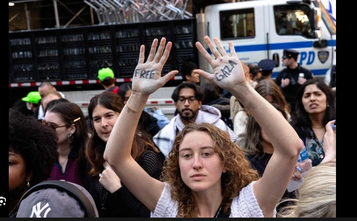 White House urges 'peaceful' campus protests after hundreds arrested