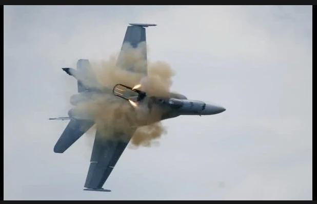 Supersonic fighter crashes in New Mexico national park