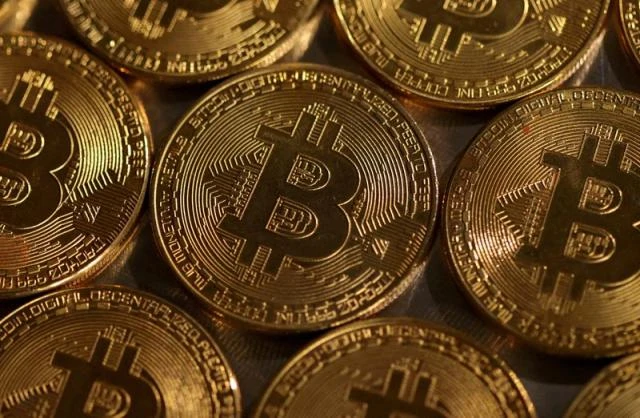 Bitcoin sinks before Fed after mixed investment launch