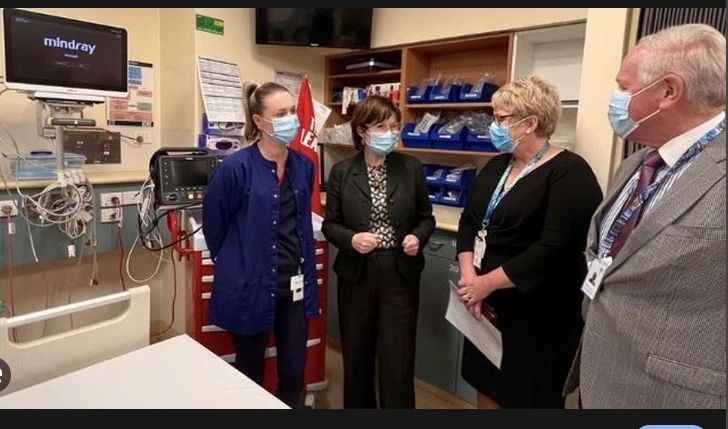 Staff 'posed' as patients during Australian minister's clinic tour