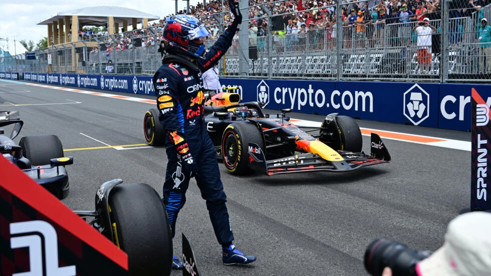 Verstappen cruises to sprint race victory at Miami Grand Prix