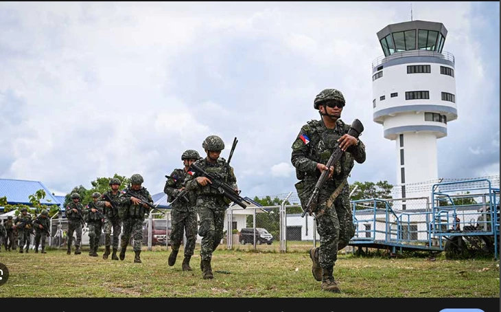 Philippines, US fire at 'invasion' force in South China Sea war games