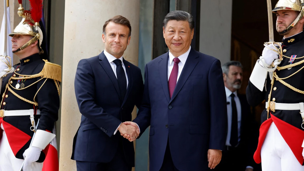 Macron presses China's Xi to halt Ukraine war, agree fair trade