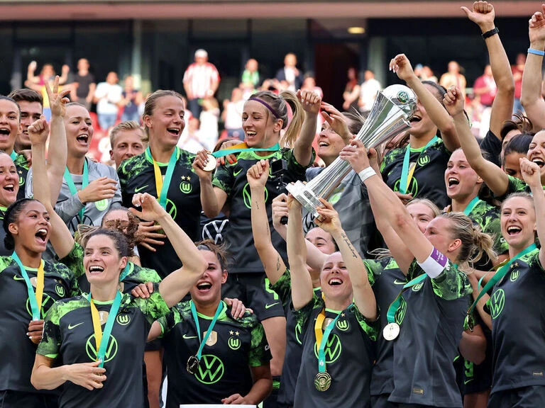 Wolfsburg win 10th straight women's German Cup final