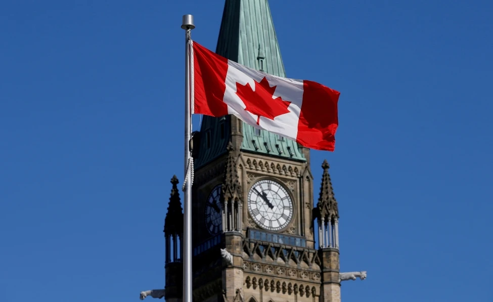 Canada blows past expectations to add 90,000 jobs in April