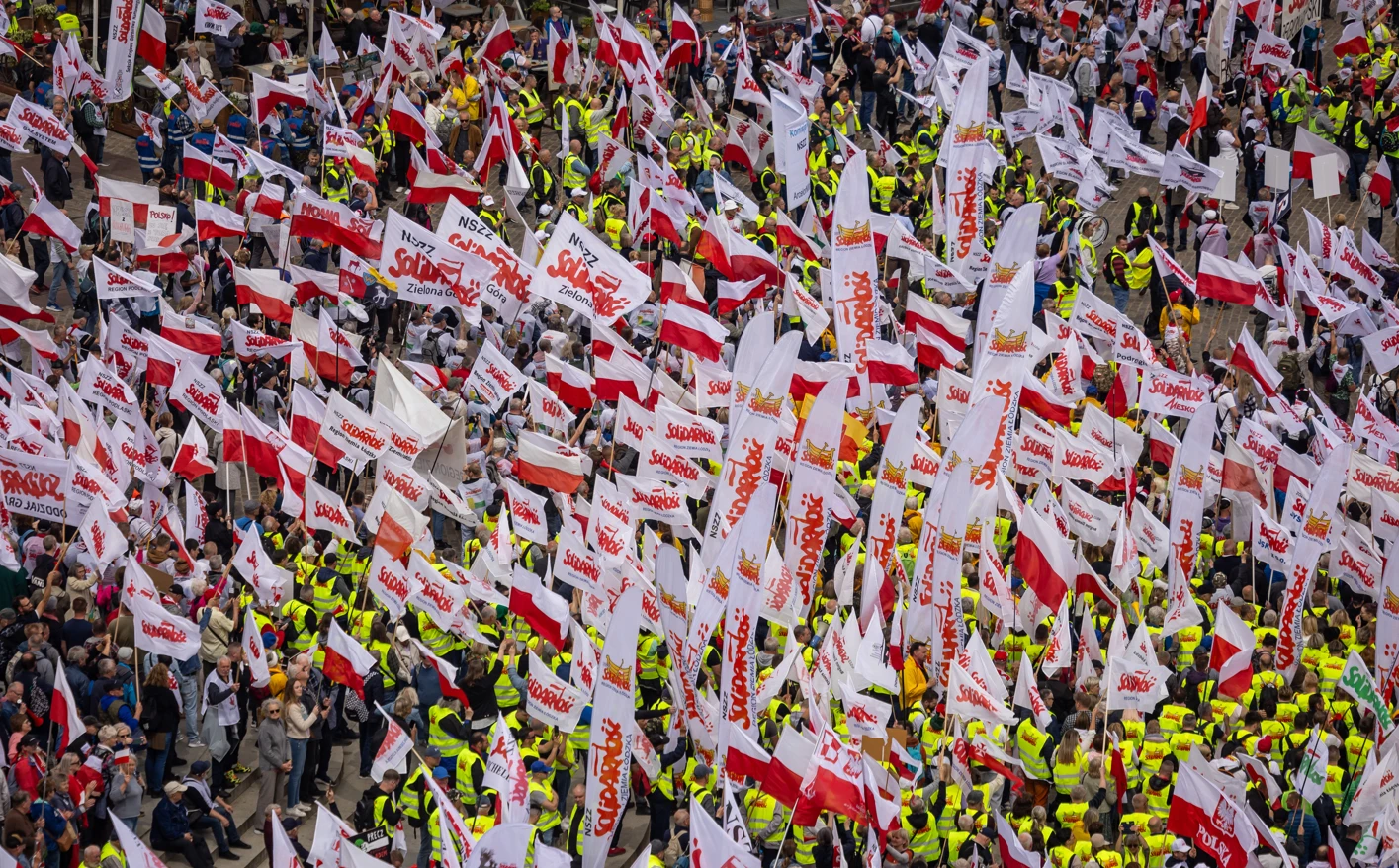 Polish farmers protest 'harmful' EU environmental rules