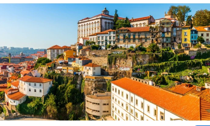 Portugal to turn 'thousands' of public buildings into housing