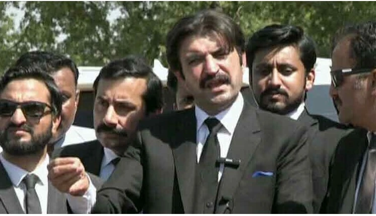 PTI issues show-cause notice to Sher Afzal Marwat for making ‘irresponsible’ statements