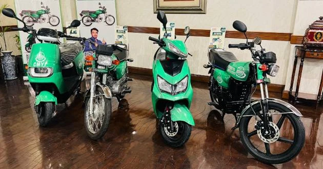 Punjab govt holds e-balloting for electric and petrol bikes for students under instalment plan