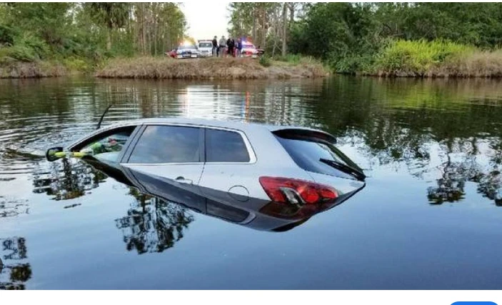 Three of family die as car plunges into Hafizabad canal