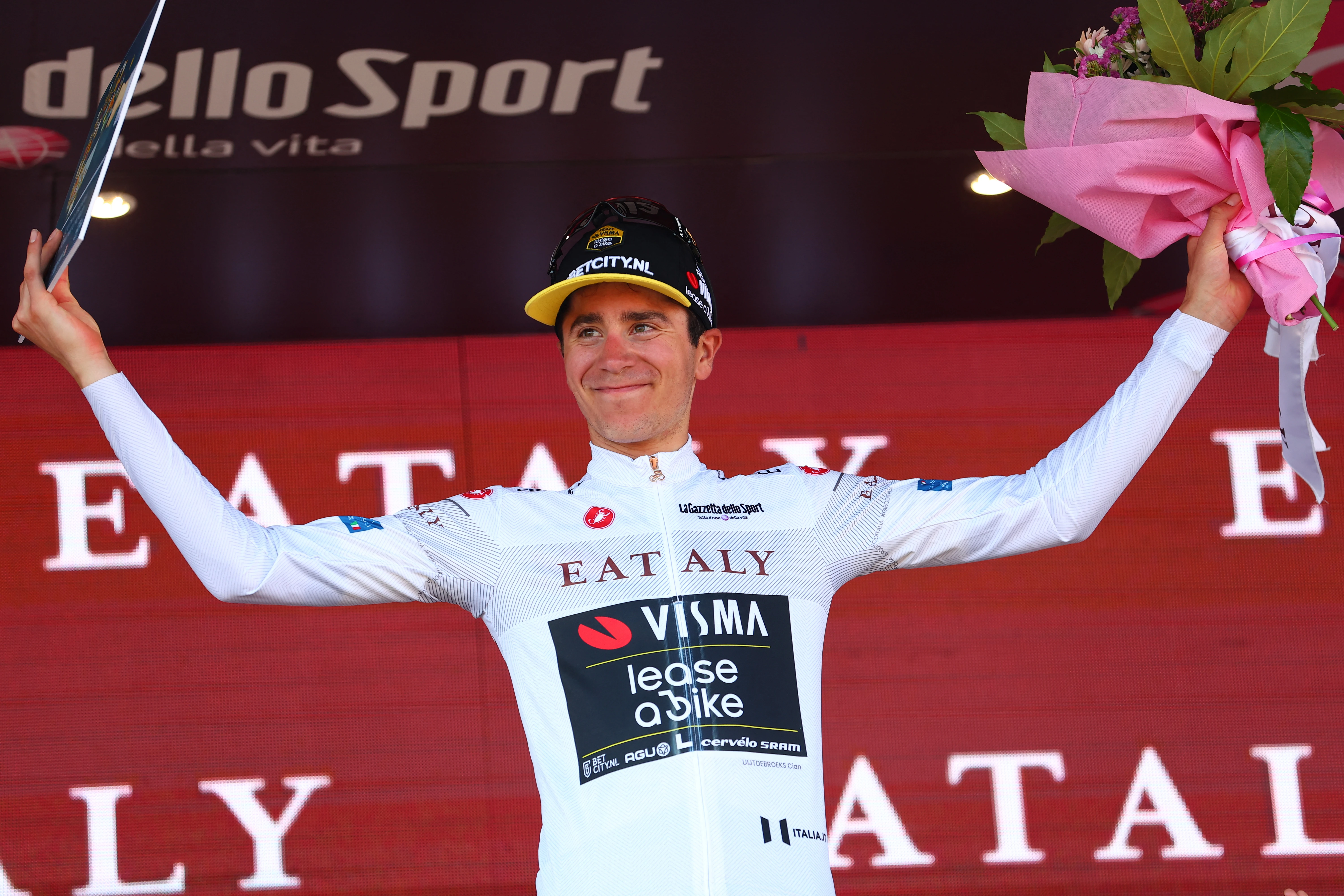 Visma's Kooij wins Giro stage on Napoli seafront