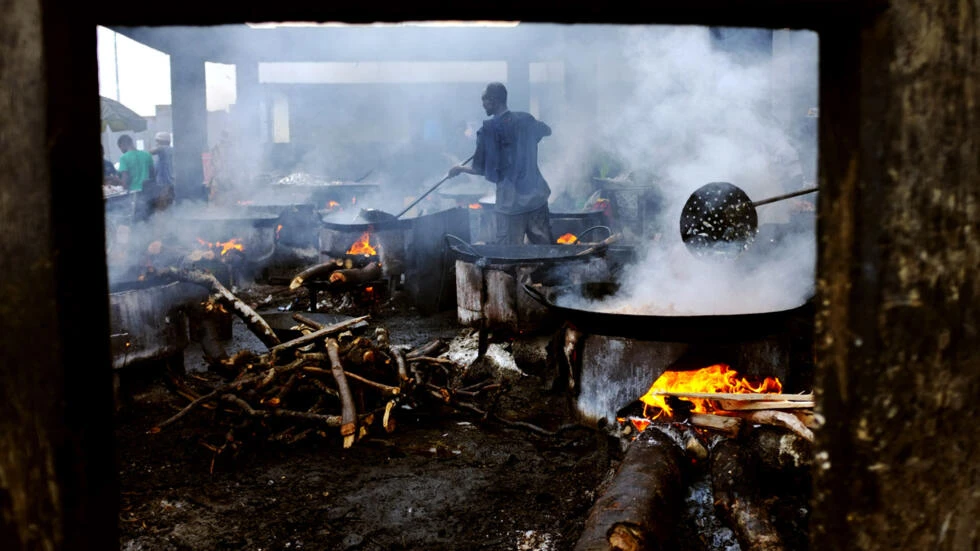 Bid to end deadly cooking methods which stoke global warming