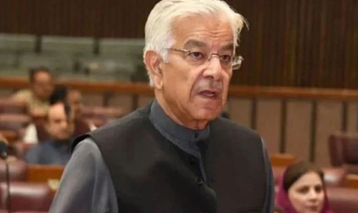 Kh Asif comes down hard on opposition leader about Article 6 remarks