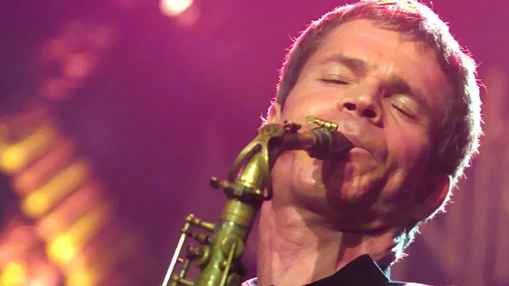 Grammy-winning sax player David Sanborn dies