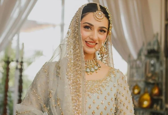 Sarah Khan's bridal look leaves fans in awe