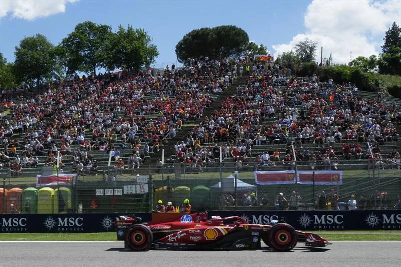 Leclerc on top for Ferrari in opening practice