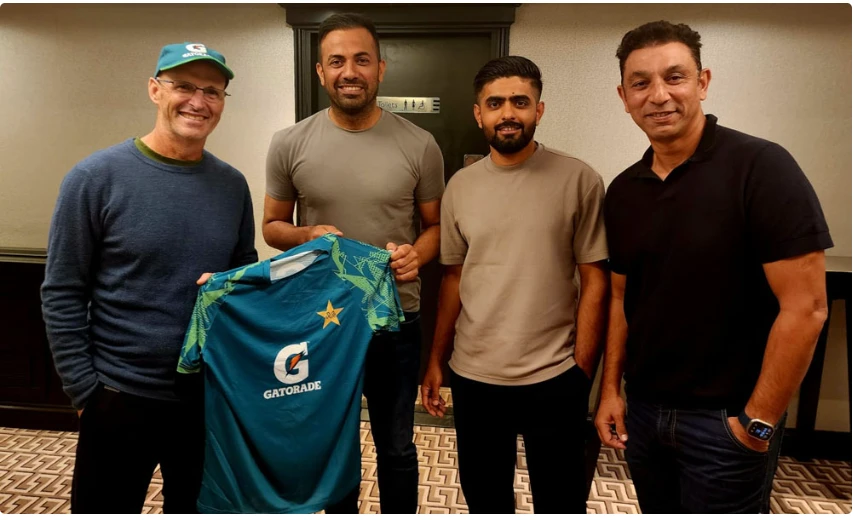 Coach Gary Kirsten joins Pakistan team in England