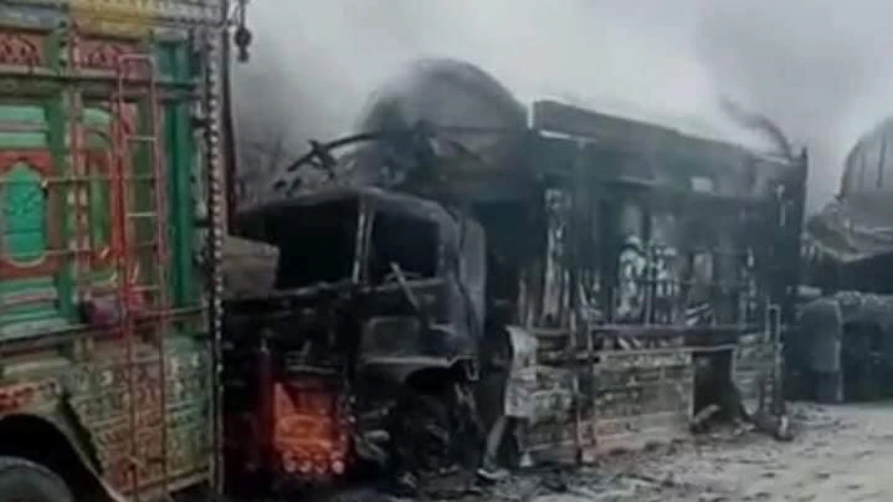 One killed, three abducted as miscreants set Punjab-bound five coal trucks on fire in Ziarat