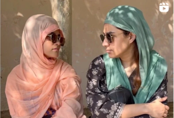 Rabya Kulsoom and Maham Aamir offer hilarious parody of Tara & Sitara