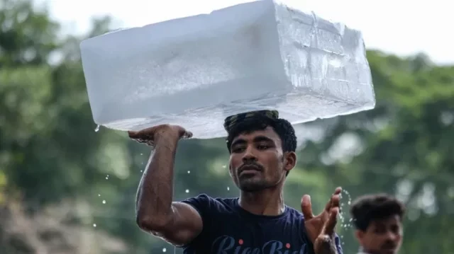 Rising heat bakes many cities as temperature touches 53C