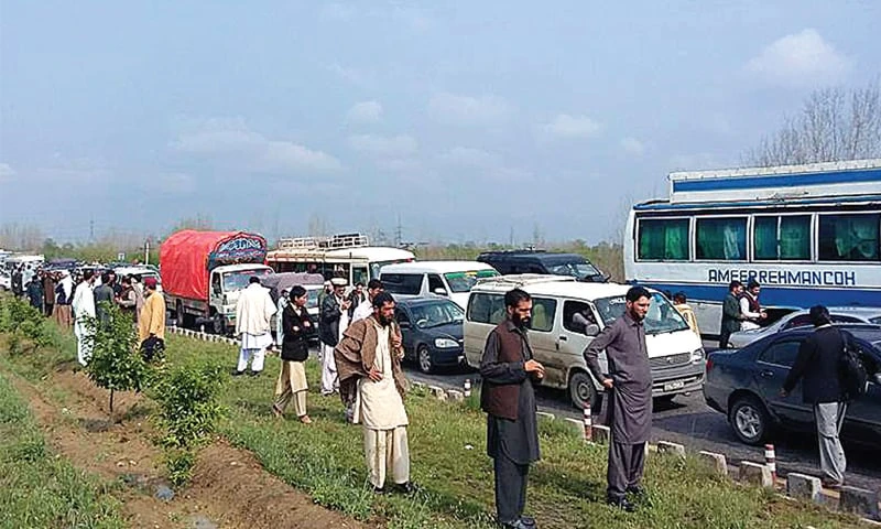 Anti-loadshedding protesters shut Peshawar Motorway