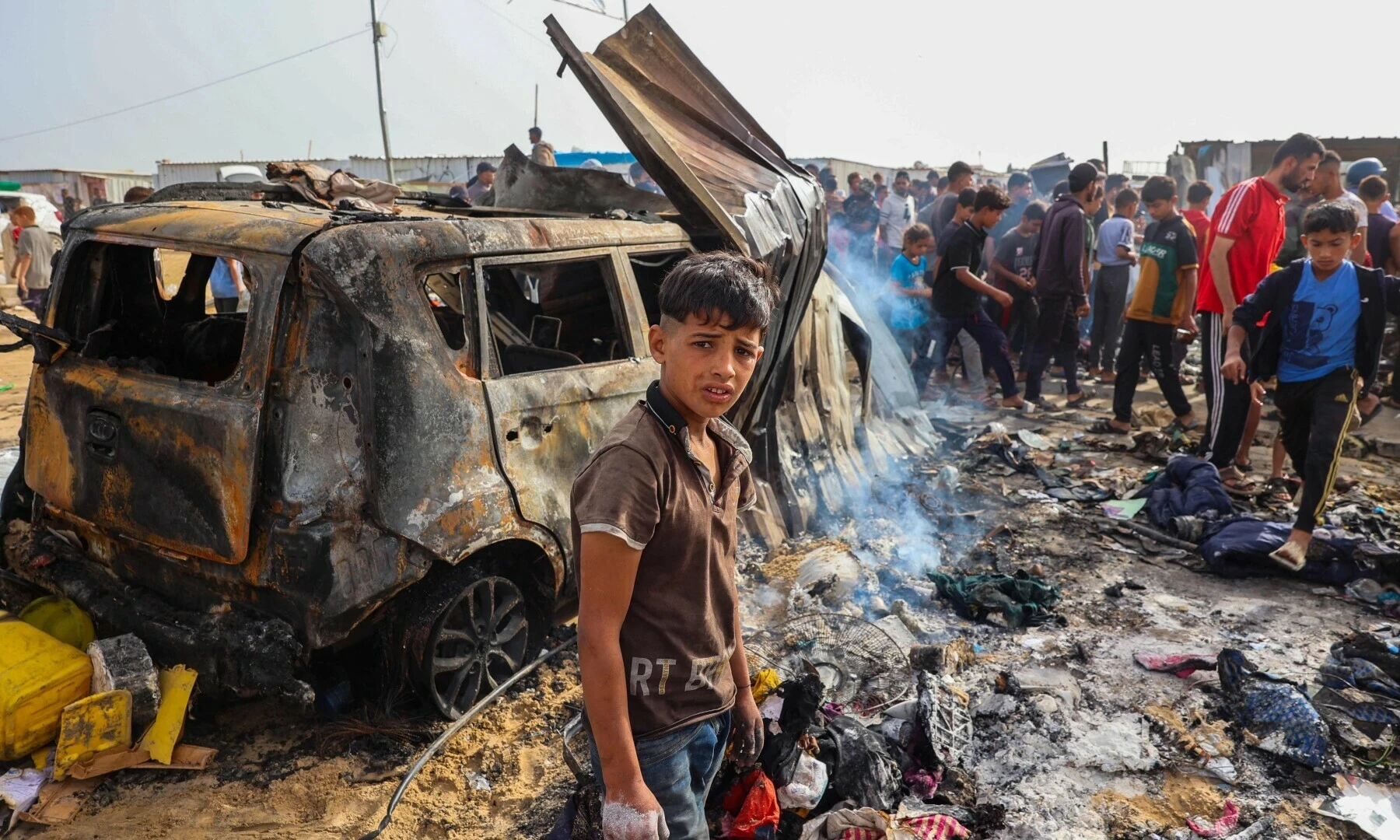 Devastation after Israeli strike on Rafah camp