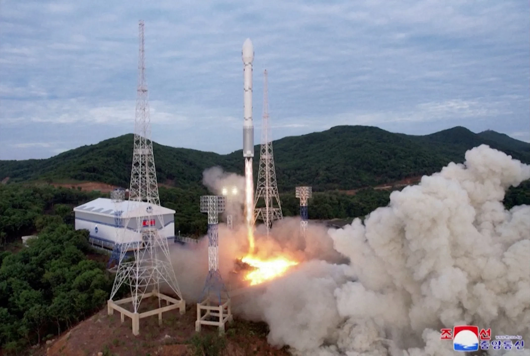 N Korea says spy satellite launch ends in failure