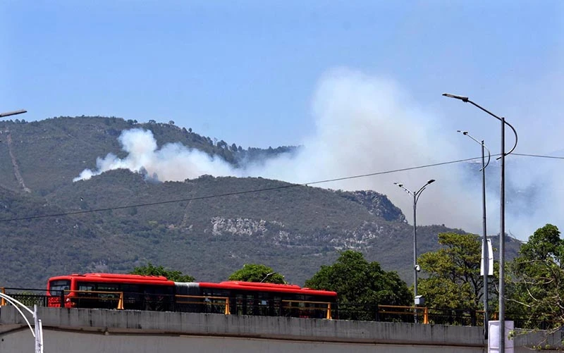 Pakistan Army Aviation Helicopters help complete firefighting operation at Margalla Hills