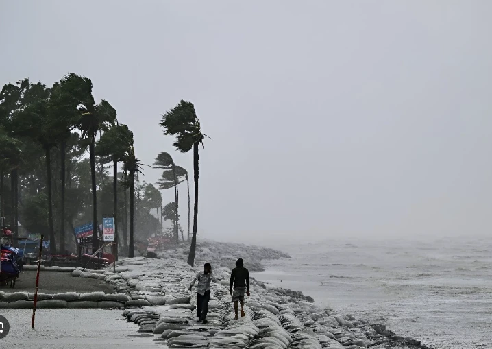 Deadly Bangladesh cyclone one of longest seen