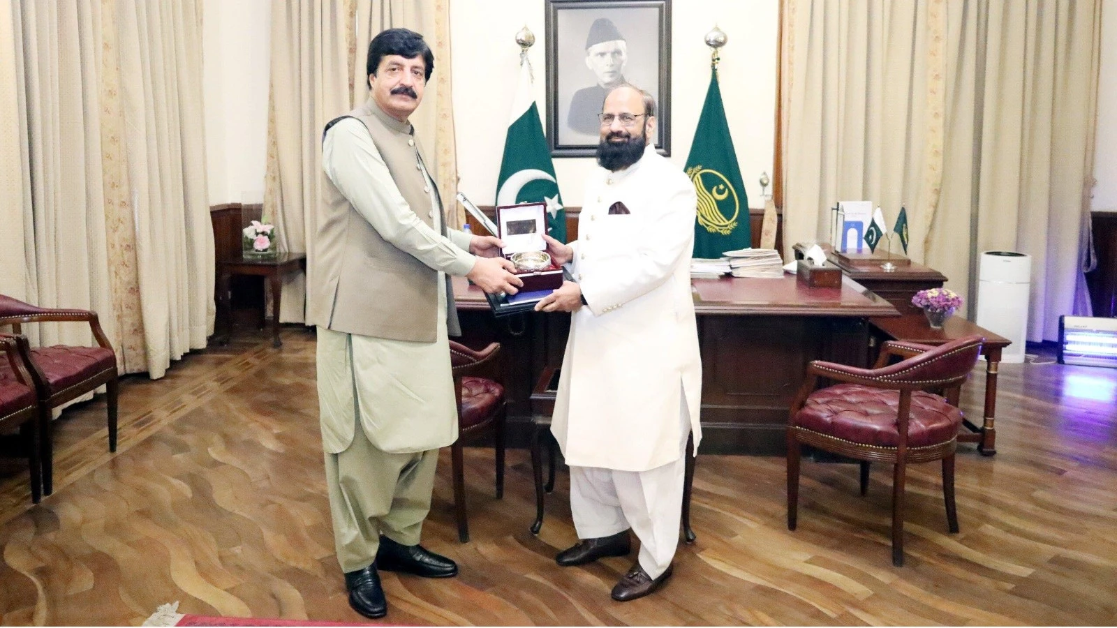 FJMU Vice Chancellor calls on Punjab Governor