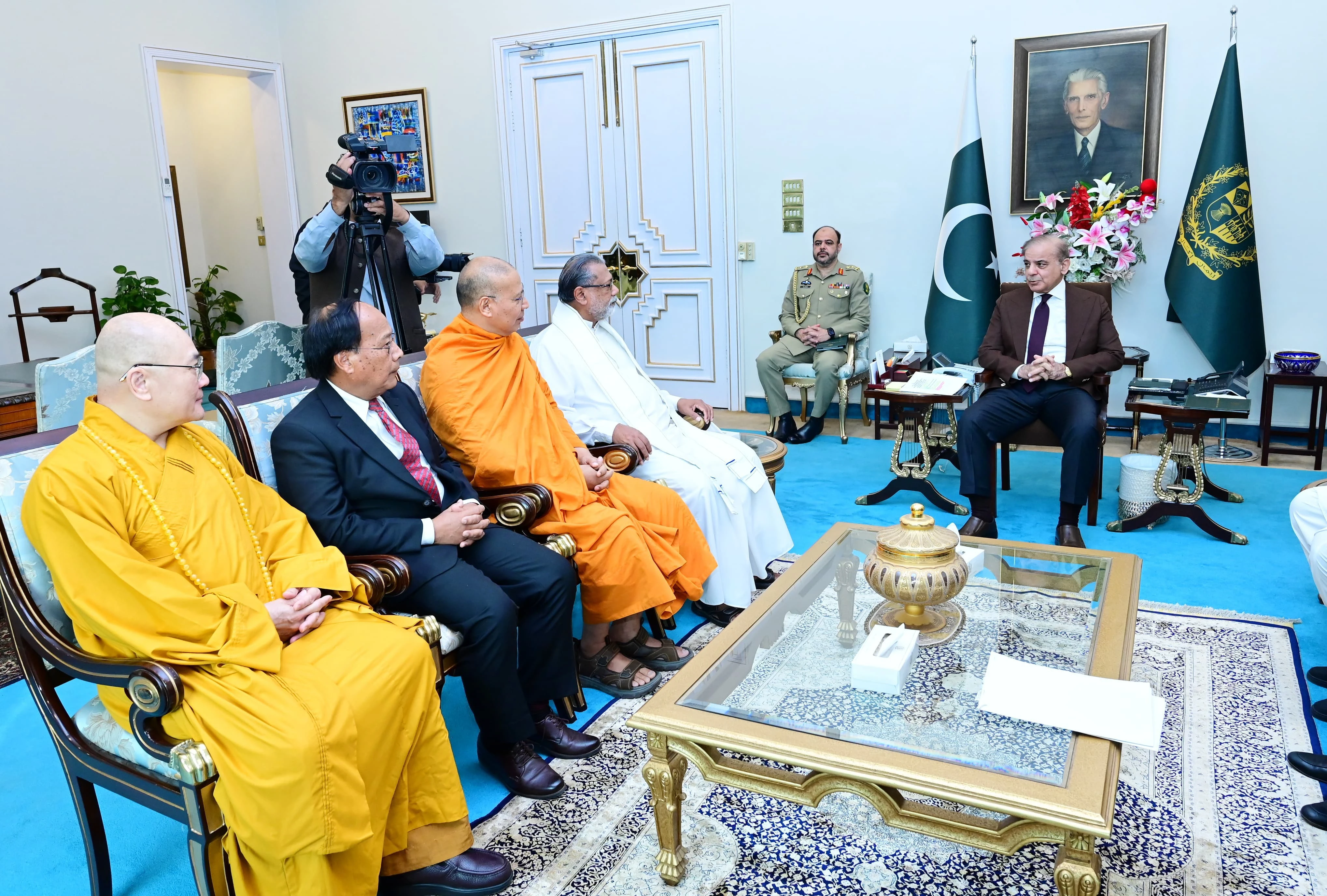 PM Shehbaz higlights Pakistan’s ancient Buddhist heritage during meeting with Buddhist delgation