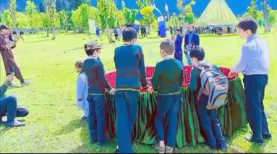 Pakistan Army inaugurates three-day Spring Festival in Neelum Valley’s resort area Urang Kel