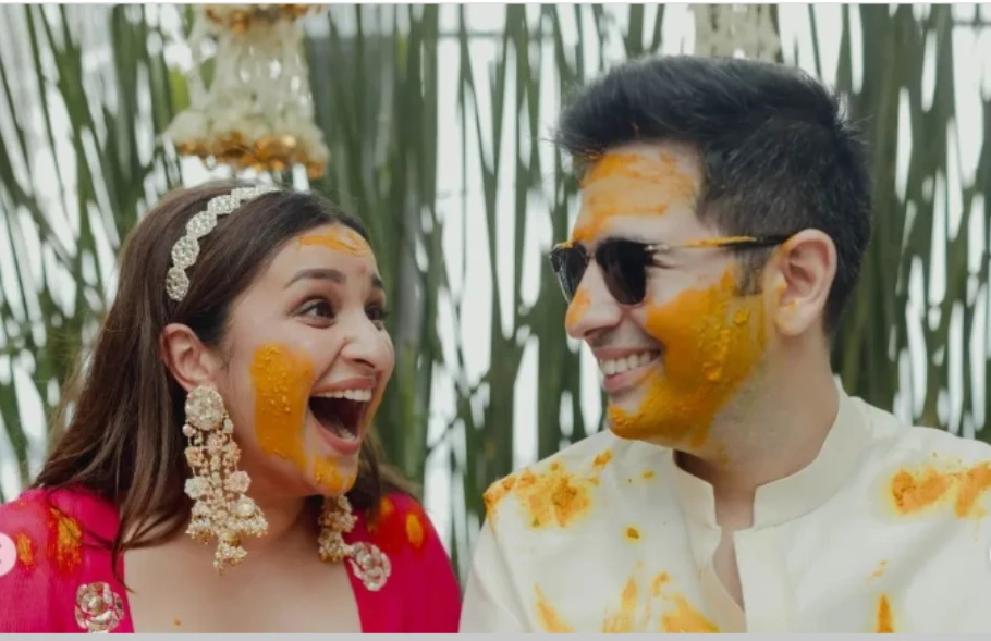 Parineeti Chopra makes memories during 'mango date' with Raghav Chadha