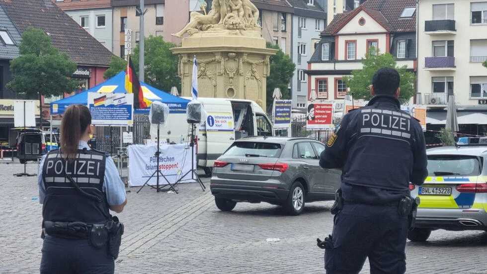 Several wounded in 'terrible' knife attack in Germany