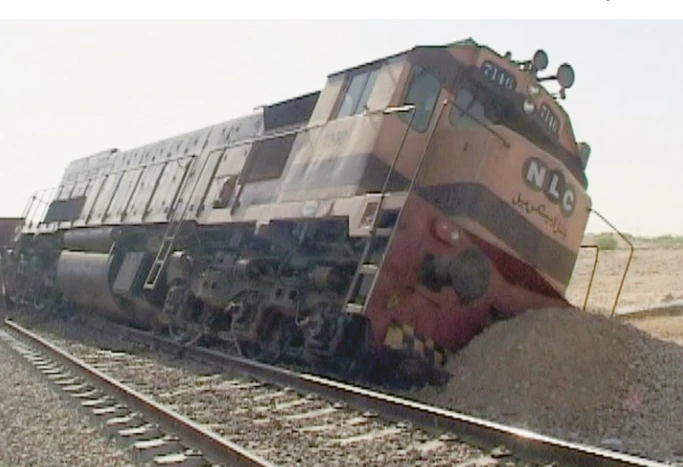 Engine derails at Rawalpindi Railway Station