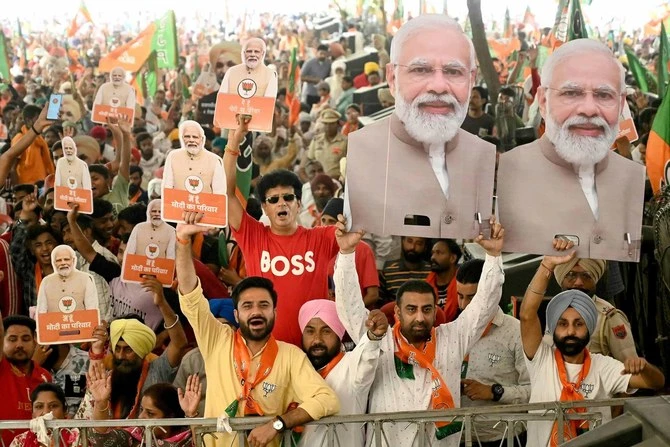 India praises vote conduct with Modi tipped to win