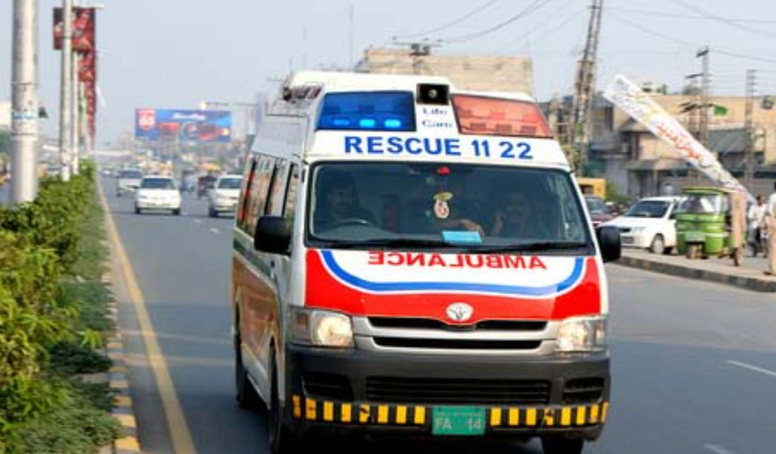 Rain follows windstorm in Punjab: Three die in Gujranwala wall collapses