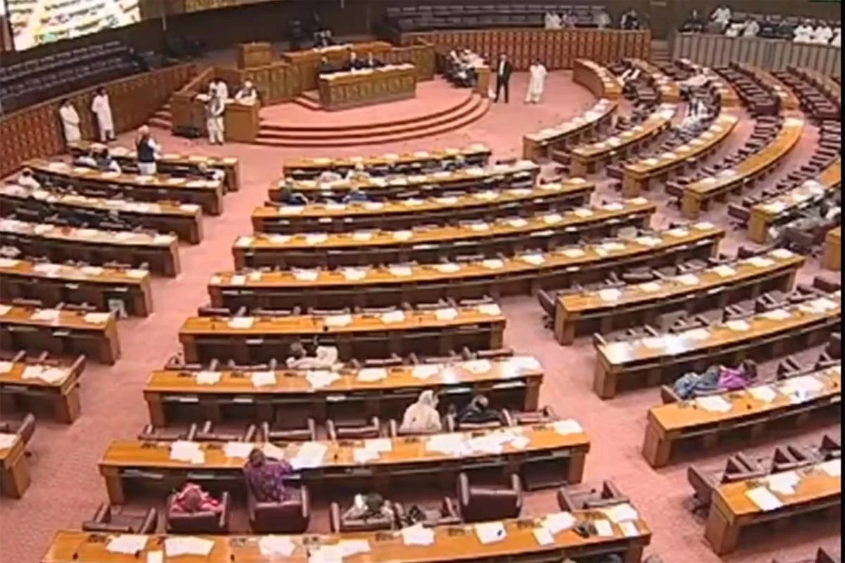 National Assembly session continues without Friday prayers break