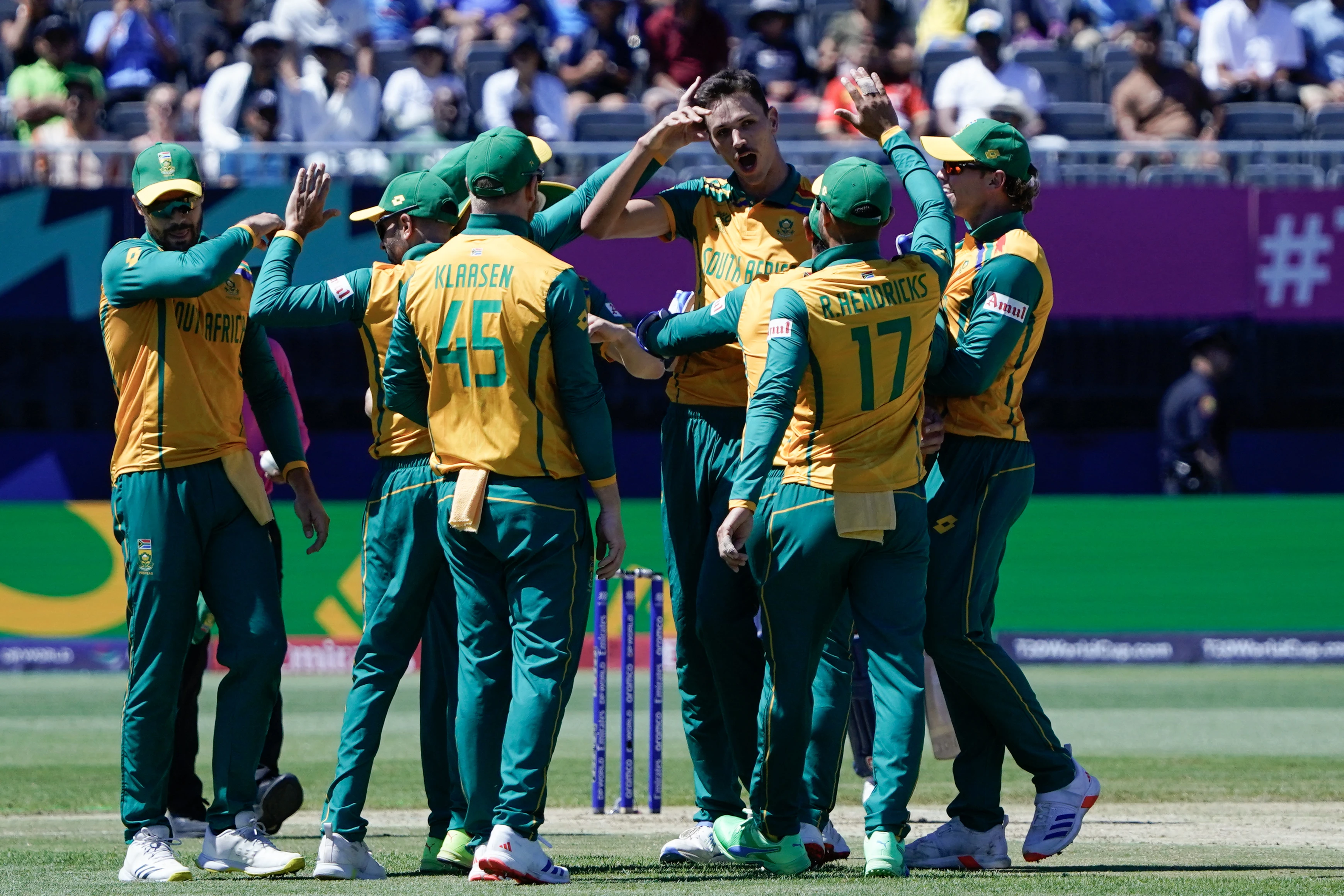 Netherlands post 103-run target for South Africa