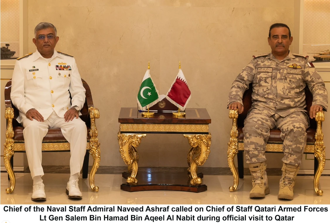 Pakistan Naval Chief hold talks with his Qatari counterpart