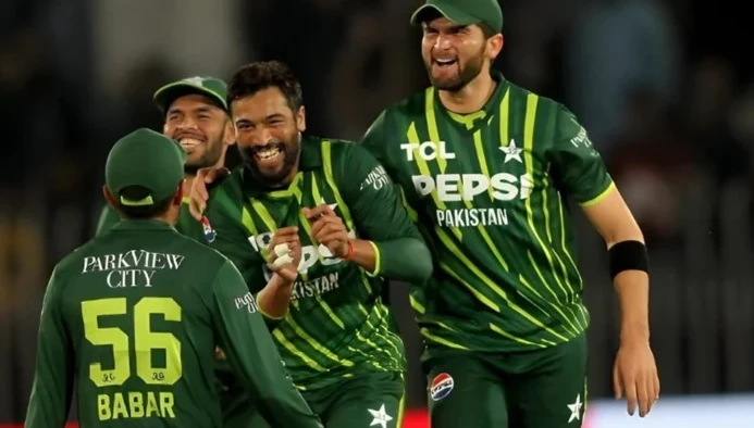 Pakistan pacers light up New York as India bowled out for 119 runs