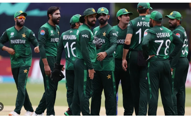 'Heads must roll': Pakistan ex-stars, media slam T20 World Cup exit