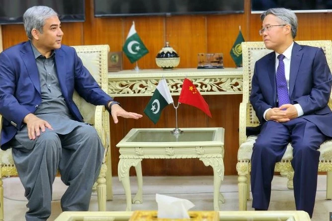 Interior Minister Mohsin Naqvi meets China’s envoy in Pakistan