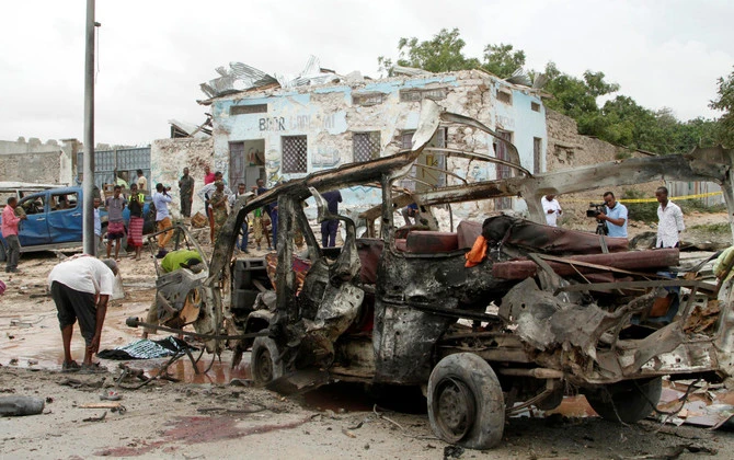 Roadside bomb kills six Somali soldiers