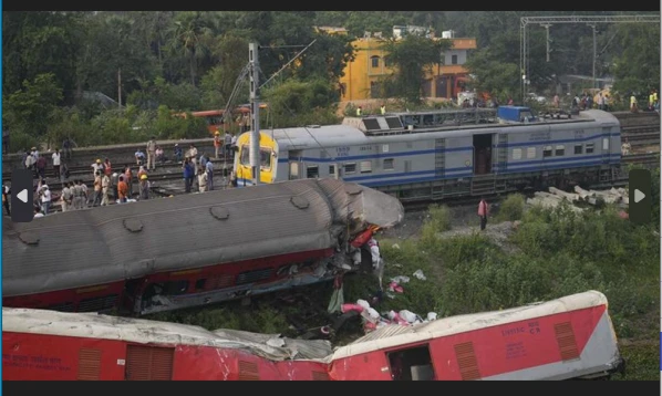 Eight killed in India train crash after driver misses signal